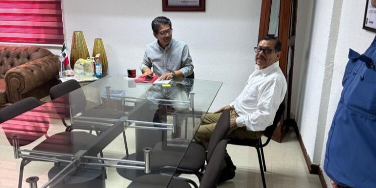 Se reúne Alcalde Ahumada con titular de la SSPE tras agresión y exhibición de dos jóvenes en Guasave