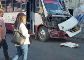 Un aparatoso choque en pleno centro de Culiacán deja sólo daños
