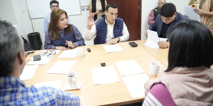 Aprueba Comisión dictamen de Ley de Ingresos y Presupuesto de Egresos; reasigna 302 millones 269 mil pesos