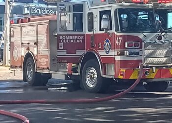 Fuga en gas en carro-tanque provoca movilización y evacuación en pleno Centro de Culiacán