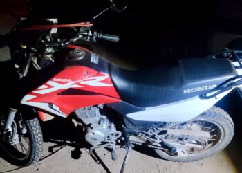 Roban motocicleta Honda ayer sábado y hoy es localizada abanada en Culiacán