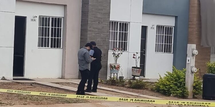Asesinan a balazos a un hombre frente a una casa de la privada Vistas del Lago