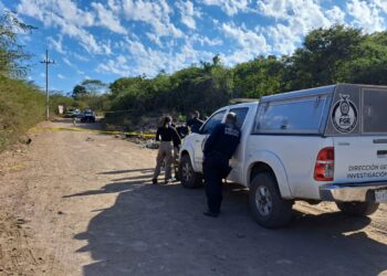 Envueltos en plástico negro y en avanzado estado descomposición hallan a 3 hombres en Culiacán