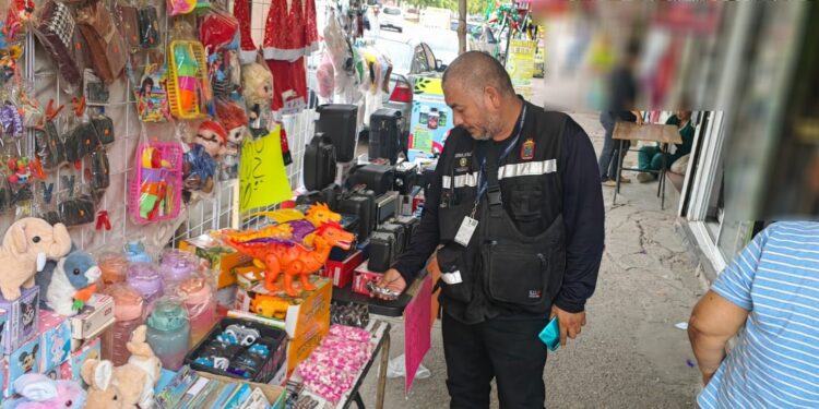 Tras revisiones y concientizacion en abarrotes, Protección Civil retiene 130 kilos de pirotecnia