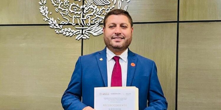 ¡Que siga! Badiraguatenses a favor de reelección de José Paz López