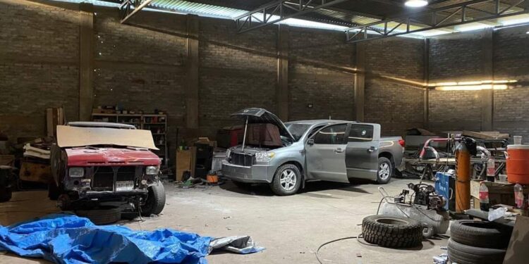 Aseguran inmueble utilizado para la elaboración de blindaje artesanal en Michoacán
