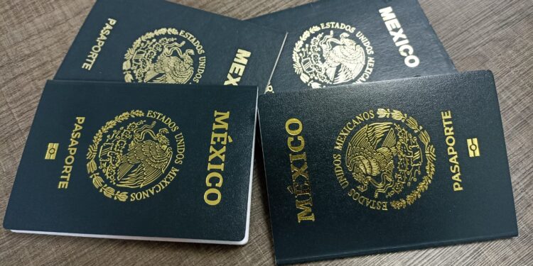 ¿Sabes cuánto aumentó el precio de los pasaportes en México?