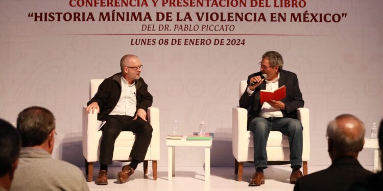 La violencia como identidad mexicana es una idea falsa: Pablo Piccato