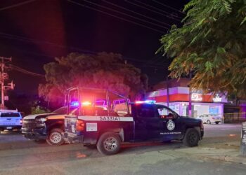 Grupo armado “levantan” a joven frente a su madre en un expendio de cerveza