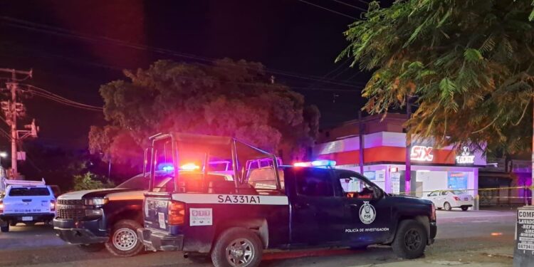 Grupo armado “levantan” a joven frente a su madre en un expendio de cerveza