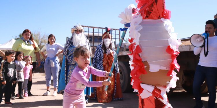 Lleva el sistema DIF Bienestar celebración de Reyes Magos a más de 3 mil niños y niñas de diversas comunidades