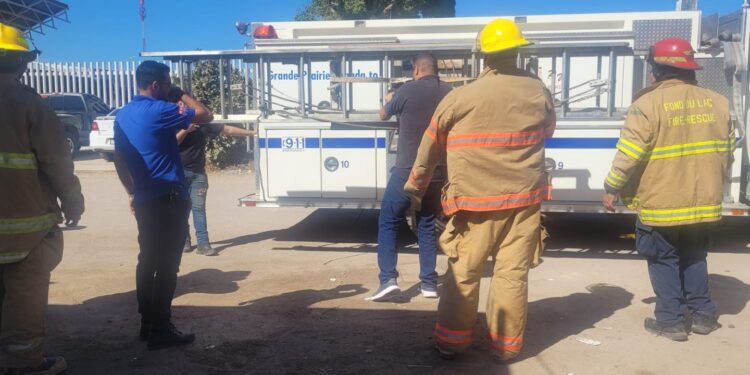 Grave pintor de “brocha gorda” al sufrir descarga eléctrica en edificio de La Cruz, Elota