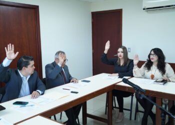 Aprueba Comisión retiro forzoso de Magistrado José Antonio García Becerra; declara la vacante