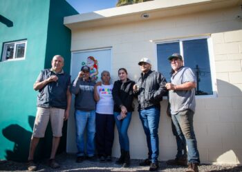 Ayuntamiento entrega 24 viviendas a familias de Aguaruto