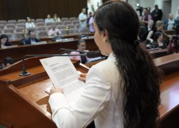 Diputadas y diputados dan lectura a dictamen de Ley de Revocación de Mandato