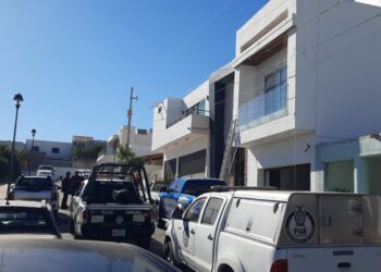 Fallece menor de edad al tocar cables de alta tensión cuando retiraba luces navideñas