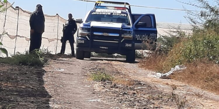 Hallan a un hombre sin vida en un canal de Costa Rica