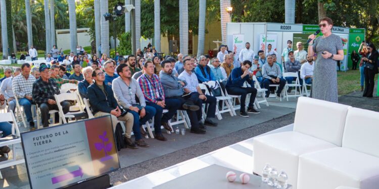 Llaman a conservar el suelo sano para garantizar agricultura sostenible y alimentos sanos