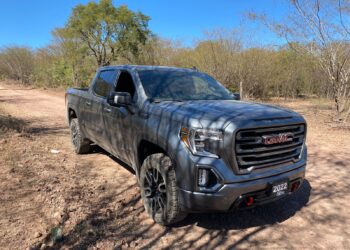 Recupera Policía de Investigación una camioneta Sierra 2022 en Badiraguato