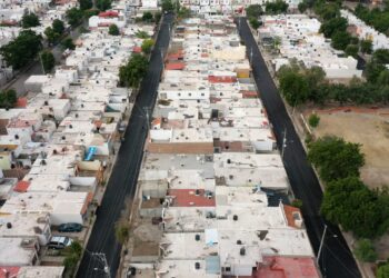 Obras de pavimentación, reencarpetado y mantenimiento de calles benefician sectores diversos