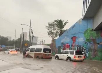 Lluvias intensas en Tijuana y San Diego provocan inhundaciones y caos vial