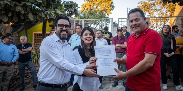 Dan certeza jurídica a familias de las colonias Progreso y Amapas I