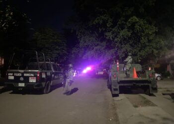 Asesinan a balazos frente a su casa a vecnoa de Urbi Villas del Cedro