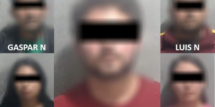 Tres hombres y dos mujeres fueron detenidos por robo a comercio