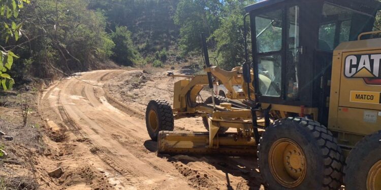 Más de 15 caminos de Badiraguato fueron rehabilitados durante el mes de enero