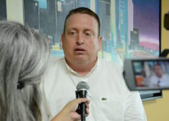 Funcionarios universitarios acudirán a audiencia para revisión de medidas cautelares a pesar de existir 7 resoluciones de amparo a su favor, señala abogado