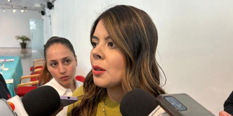 DIF Culiacán lleva apoyos a población vulnerable para protegerse del frío