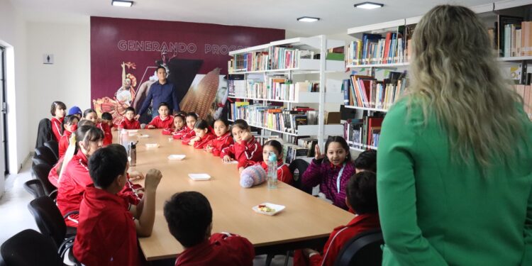 Imparten pláticas a la niñez de Badiraguato para prevenir violencia de género