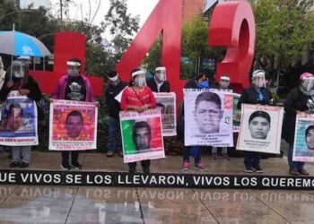 Una jueza ordenó liberar a 8 militares detenidos por la desaparición de los 43 normalistas de Ayotzinapa