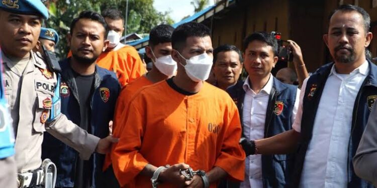 Detienen a 3 mexicanos en Indonesia por robo a mano armada en Isla de Bali