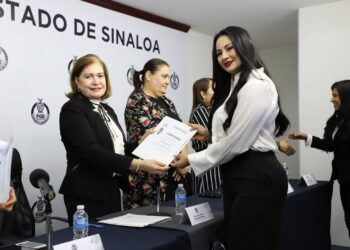 Otorga la FGE 51 nombramientos a Agentes del Ministerio Público y a Policías de Investigación