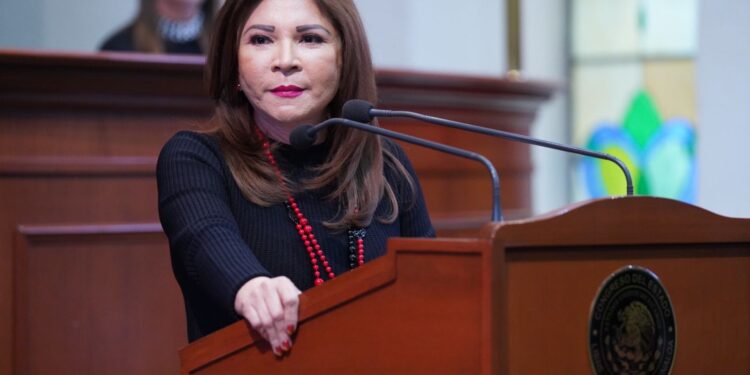 Legislativo y Ejecutivo le entran con firmeza al combate a la corrupción: Gloria Himelda Félix
