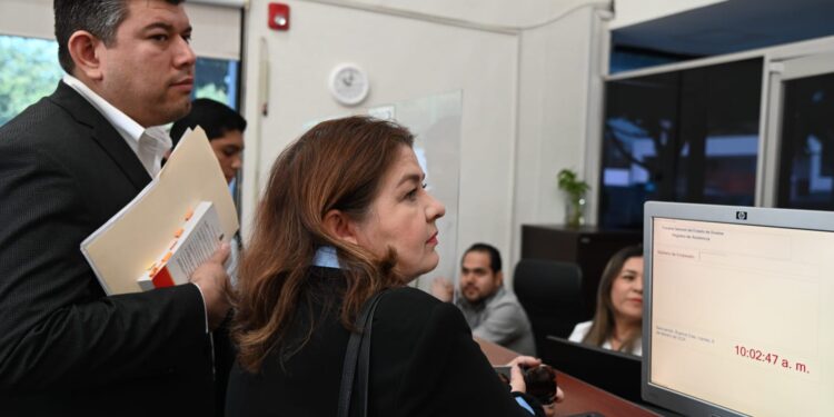 FGE podría recurrir a la fuerza pública por retraso de audiencias en caso UAS