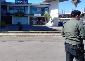 Atacan a balazos un comercio en una plaza de la Isla Musala