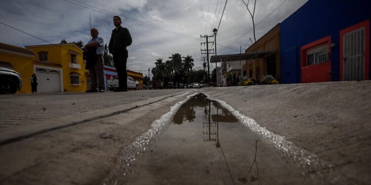 Rocha inaugura un paquete de obras sociales en Angostura