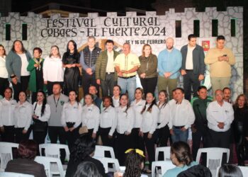 ¡Sigue la tradición! Al son de la banda sinaloense inauguran Festival Cultural COBAES-El Fuerte 2024