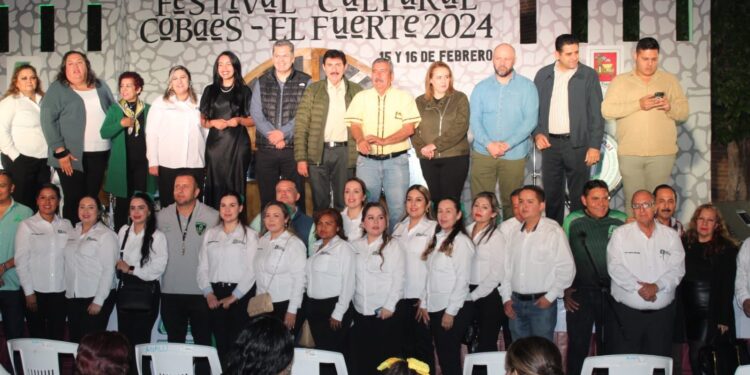 ¡Sigue la tradición! Al son de la banda sinaloense inauguran Festival Cultural COBAES-El Fuerte 2024