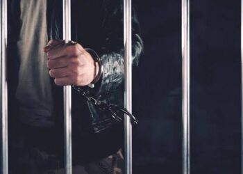 Logra FGE 36 años de cárcel para sujeto por secuestro exprés, robo y robo de vehículo