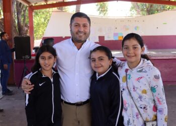 “Nuestro compromiso con la educación de Badiraguato es grande y fuerte”: López Elenes