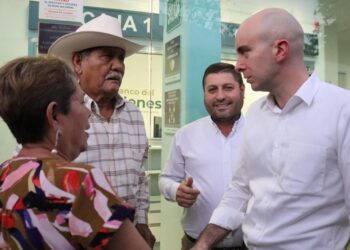 Alcalde de Badiraguato gestiona cajero automático del Banco Bienestar para comunidades serranas