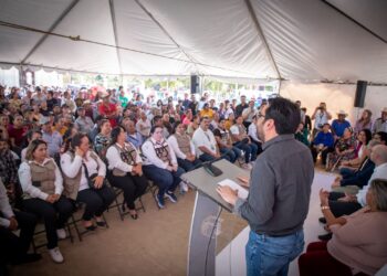 Obras con sentido social y programas de Bienestar llegan a Tepuche