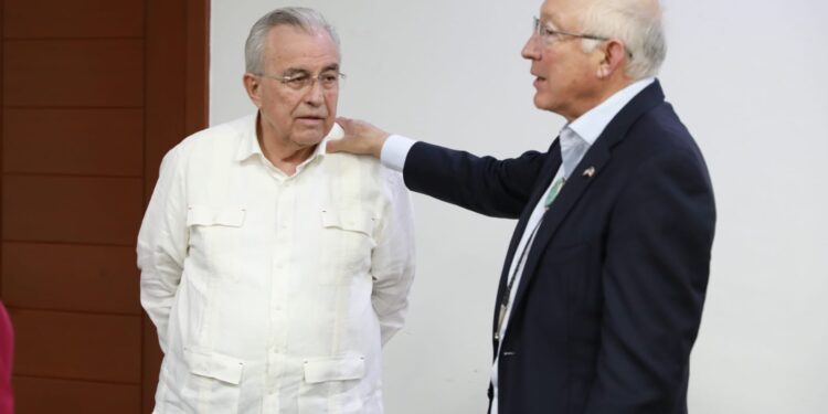 El gobernador Rocha se reúne con el Embajador de Estados Unidos de América en México, Ken Salazar