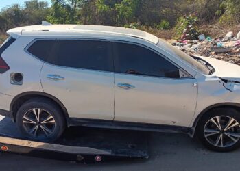 Policía de Investigación recupera camioneta robada en Mazatlán