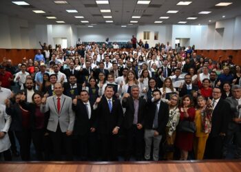 Se gradúan 123 especialistas de nueve diferentes ramas de la Medicina