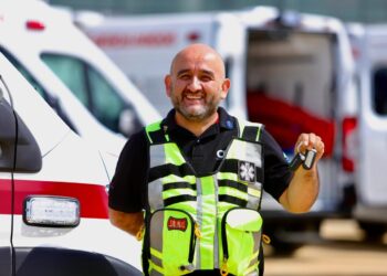 Entrega la Beneficencia Pública en Sinaloa 19 ambulancias y 900 apoyos funcionales