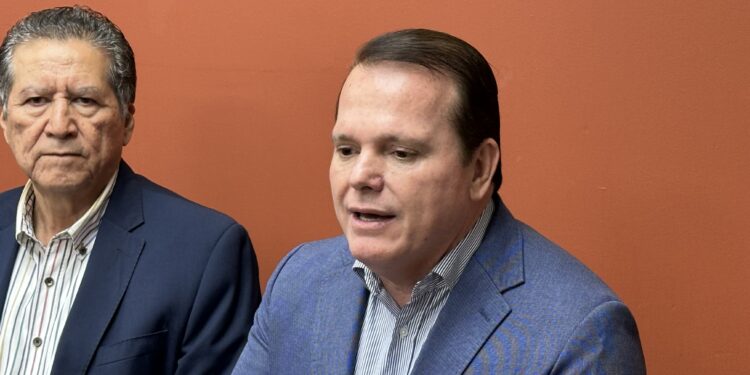 “Yo no voy al súper”:  Adolfo Beltrán al no conocer  precio  del huevo, carne y tomate